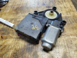 bontott VW GOLF V Bal első Ablakemelő Motor