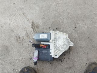 bontott VW GOLF V Bal első Ablakemelő Motor