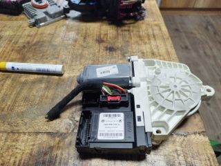 bontott VW GOLF V Bal első Ablakemelő Motor