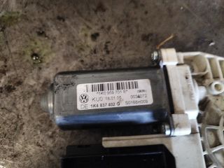 bontott VW GOLF V Bal első Ablakemelő Motor