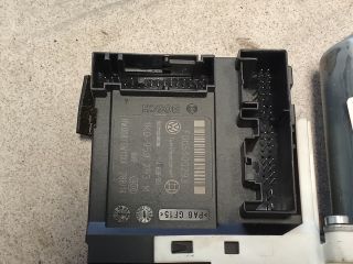 bontott VW GOLF V Bal első Ablakemelő Motor