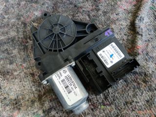 bontott VW GOLF V Bal első Ablakemelő Motor