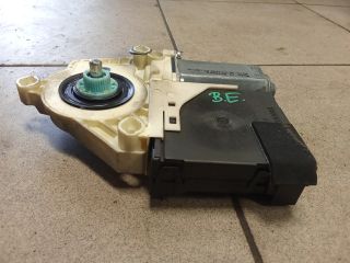 bontott VW GOLF V Bal első Ablakemelő Motor