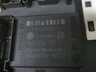 bontott VW GOLF V Bal első Ablakemelő Motor