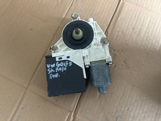 bontott VW GOLF V Bal első Ablakemelő Motor