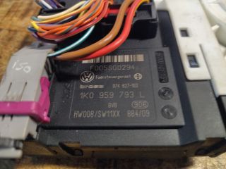 bontott VW GOLF V Bal első Ablakemelő Motor