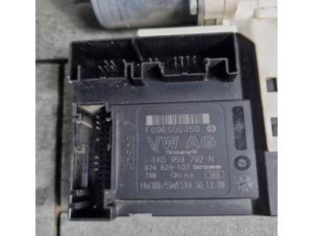 bontott VW GOLF V Bal első Ablakemelő Motor