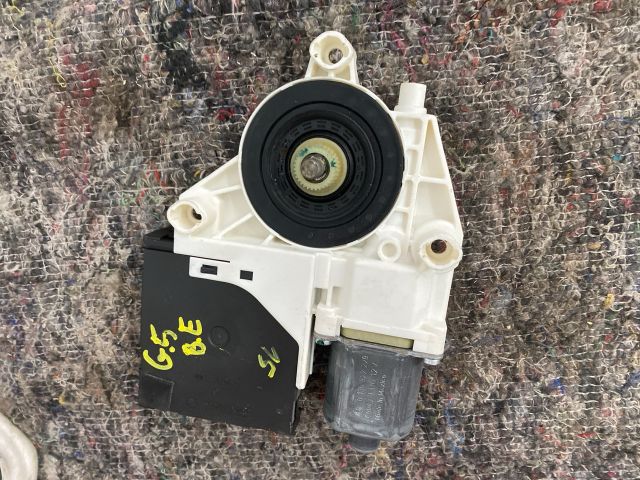 bontott VW GOLF V Bal első Ablakemelő Motor