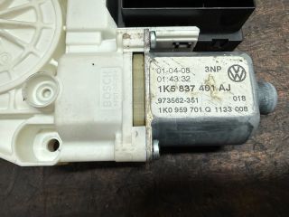 bontott VW GOLF V Bal első Ablakemelő Motor