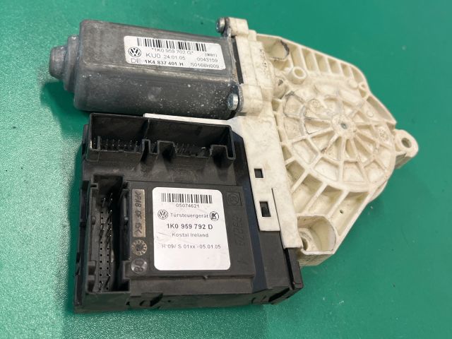 bontott VW GOLF V Bal első Ablakemelő Motor