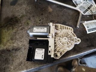 bontott VW GOLF V Bal első Ablakemelő Motor