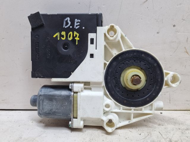 bontott VW GOLF V Bal első Ablakemelő Motor