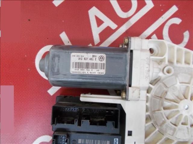 bontott VW GOLF V Bal első Ablakemelő Motor