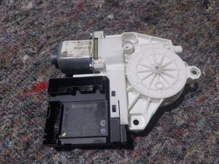 bontott VW GOLF V Bal első Ablakemelő Motor