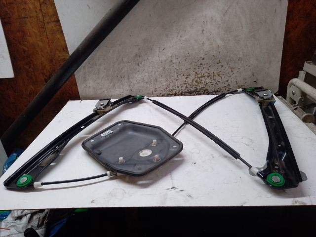 bontott VW GOLF V Bal első Ablakemelő Szerkezet (Elektromos)