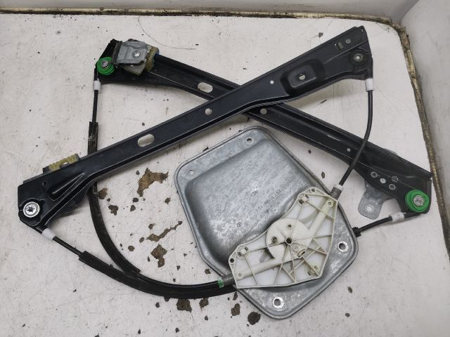 bontott VW GOLF V Bal első Ablakemelő Szerkezet (Elektromos)