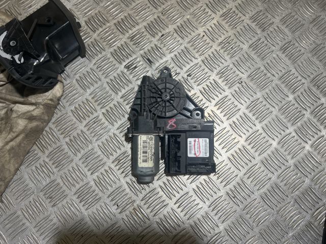 bontott VW GOLF V Bal első Ablakemelő Szerkezet (Elektromos)