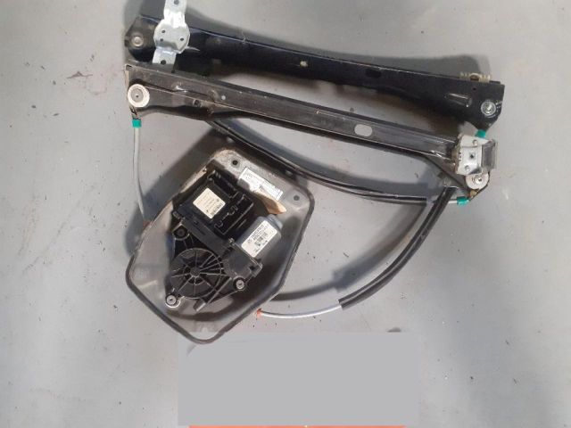 bontott VW GOLF V Bal első Ablakemelő Szerkezet (Elektromos)