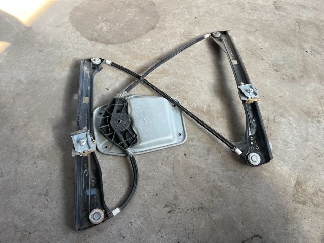 bontott VW GOLF V Bal első Ablakemelő Szerkezet (Elektromos)