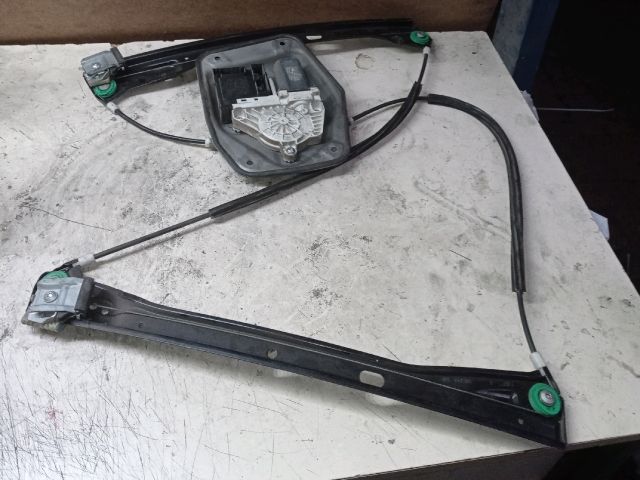 bontott VW GOLF V Bal első Ablakemelő Szerkezet (Elektromos)