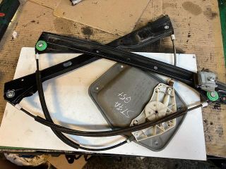 bontott VW GOLF V Bal első Ablakemelő Szerkezet (Elektromos)