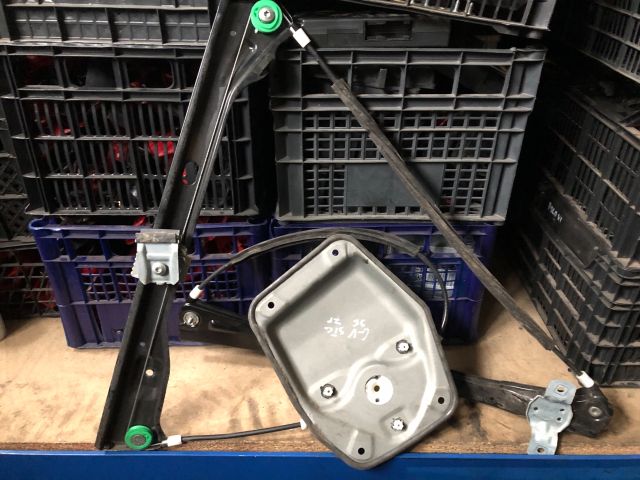 bontott VW GOLF V Bal első Ablakemelő Szerkezet (Elektromos)