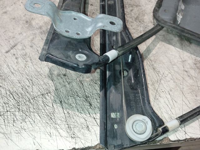 bontott VW GOLF V Bal első Ablakemelő Szerkezet (Mechanikus)