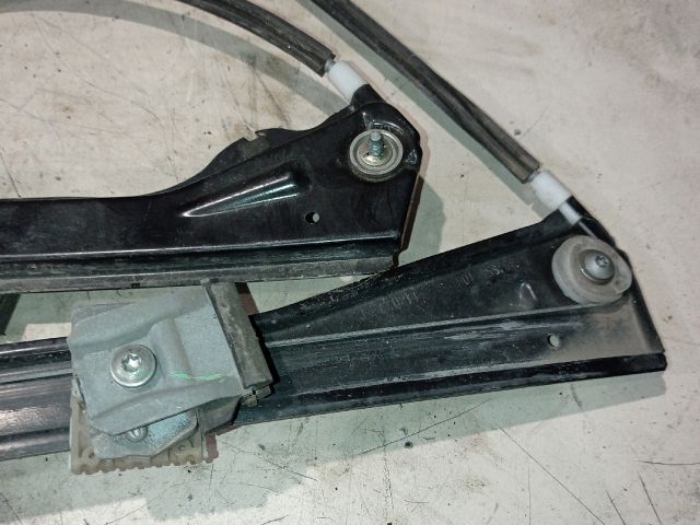 bontott VW GOLF V Bal első Ablakemelő Szerkezet (Mechanikus)