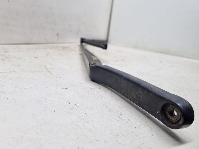 bontott VW GOLF V Bal első Ablaktörlő Kar