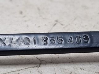 bontott VW GOLF V Bal első Ablaktörlő Kar