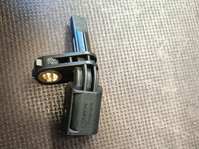 bontott VW GOLF V Bal első ABS Jeladó