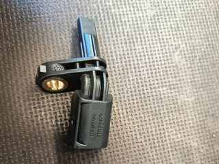 bontott VW GOLF V Bal első ABS Jeladó