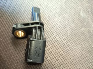 bontott VW GOLF V Bal első ABS Jeladó