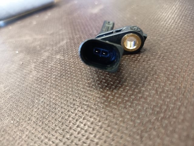 bontott VW GOLF V Bal első ABS Jeladó