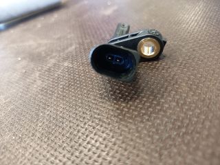 bontott VW GOLF V Bal első ABS Jeladó