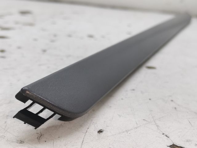 bontott VW GOLF V Bal első Ajtó Kárpit Díszléc