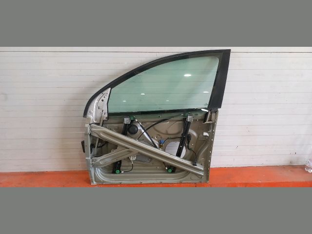 bontott VW GOLF V Bal első Ajtó (Részeivel)