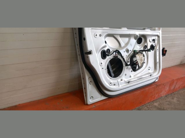 bontott VW GOLF V Bal első Ajtó (Részeivel)