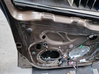 bontott VW GOLF V Bal első Ajtó (Üres lemez)