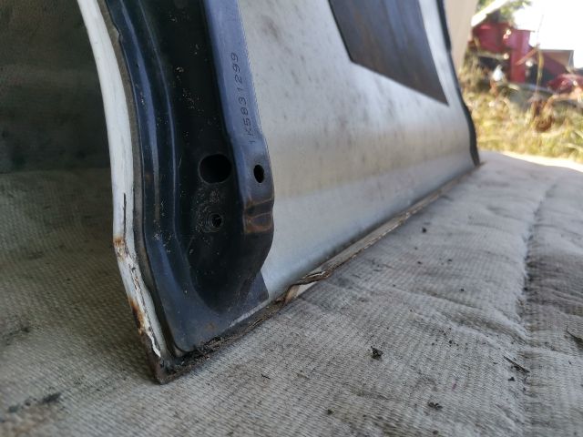 bontott VW GOLF V Bal első Ajtó (Üres lemez)