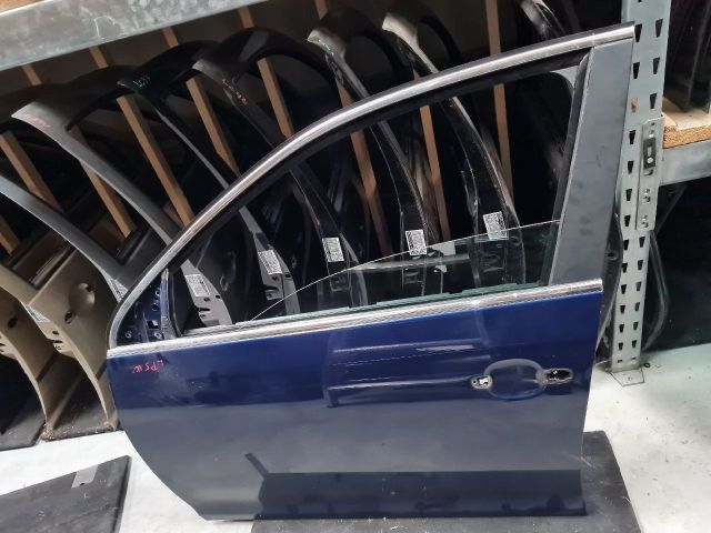 bontott VW GOLF V Bal első Ajtó (Üres lemez)