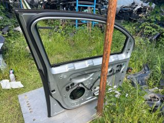 bontott VW GOLF V Bal első Ajtó (Üres lemez)