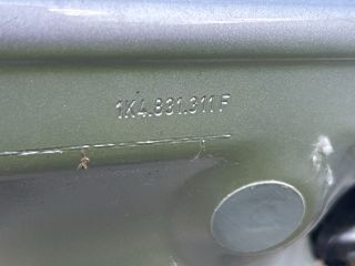 bontott VW GOLF V Bal első Ajtó (Üres lemez)