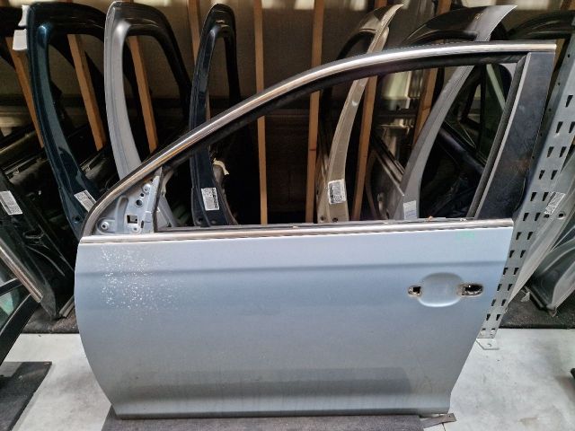 bontott VW GOLF V Bal első Ajtó (Üres lemez)