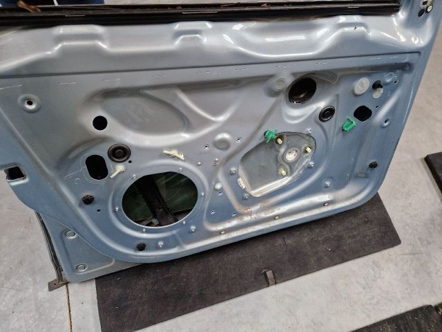 bontott VW GOLF V Bal első Ajtó (Üres lemez)