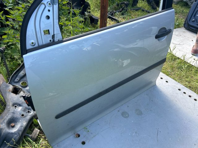 bontott VW GOLF V Bal első Ajtó (Üres lemez)