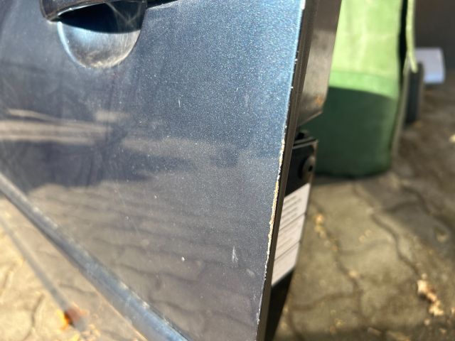 bontott VW GOLF V Bal első Ajtó (Üres lemez)