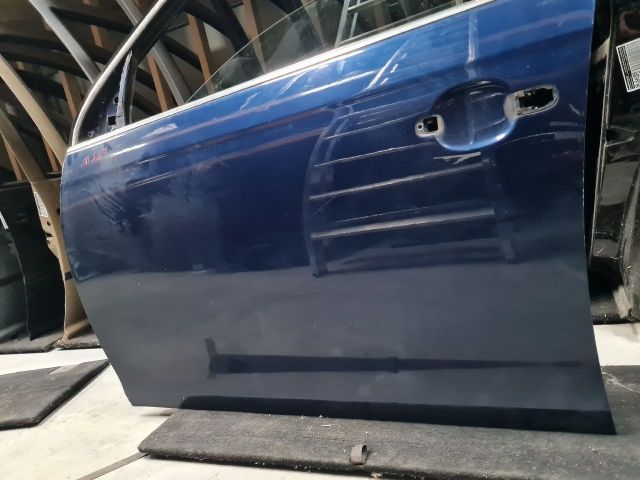 bontott VW GOLF V Bal első Ajtó (Üres lemez)