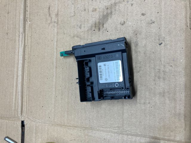 bontott VW GOLF V Bal első Ajtó Vezérlőegység