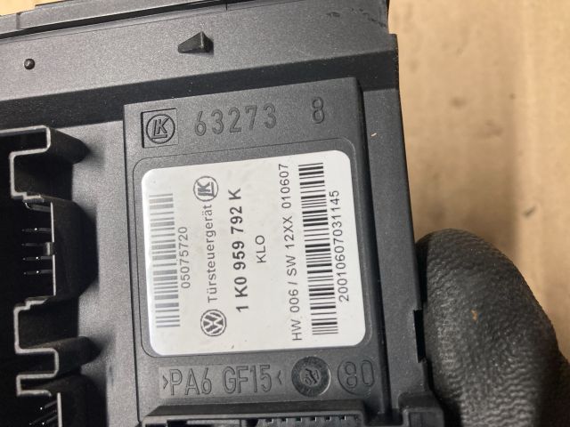 bontott VW GOLF V Bal első Ajtó Vezérlőegység